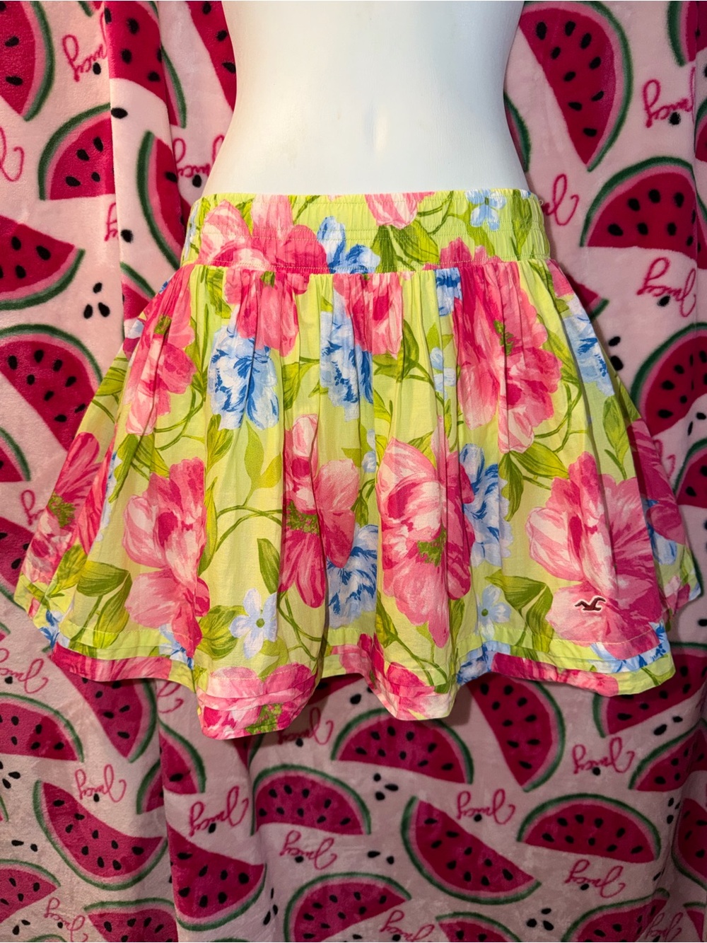🩷💚 Hollister Cotton Floral Mini Skirt